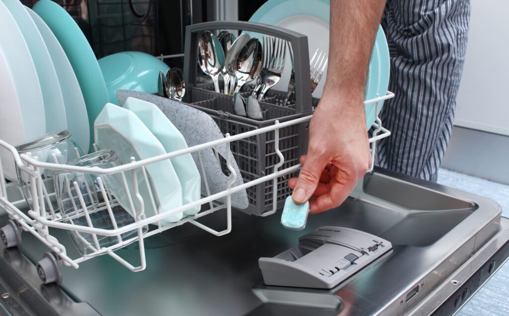 Salem Dishwasher Cleaning
